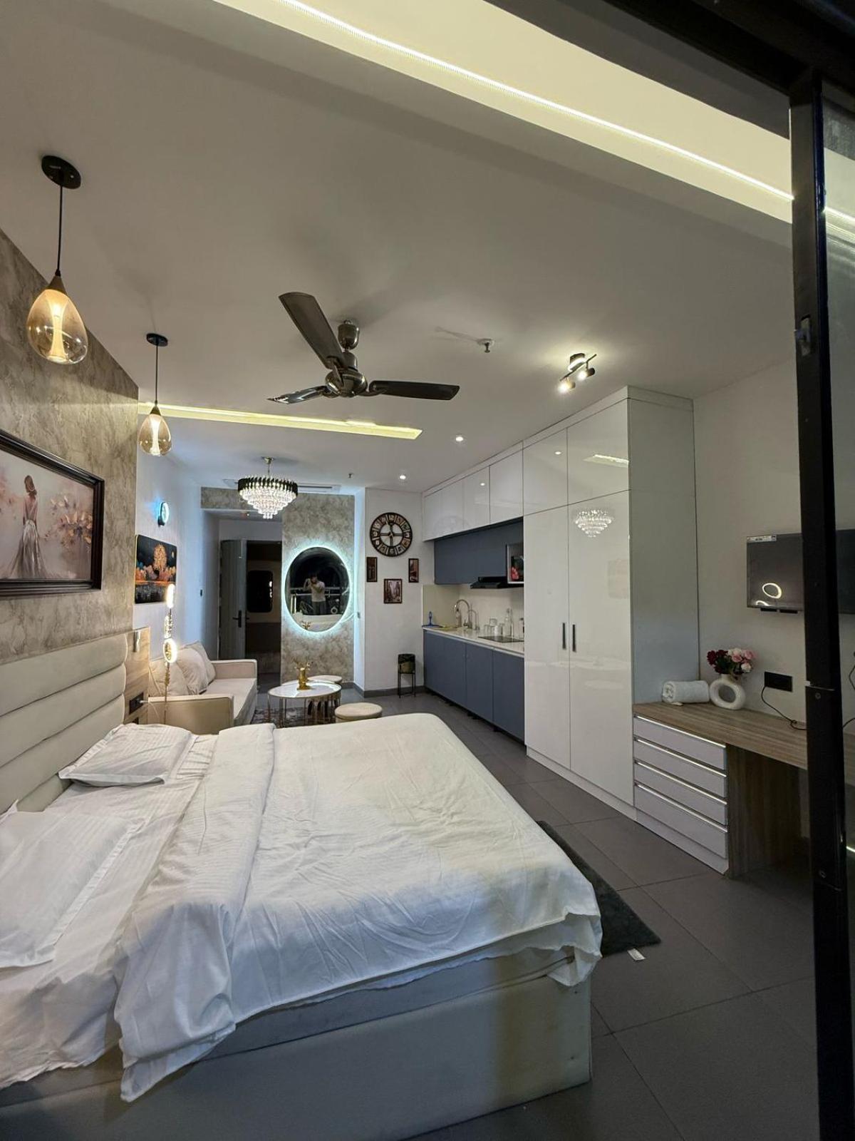 Supernova Studio's Apartment New Delhi