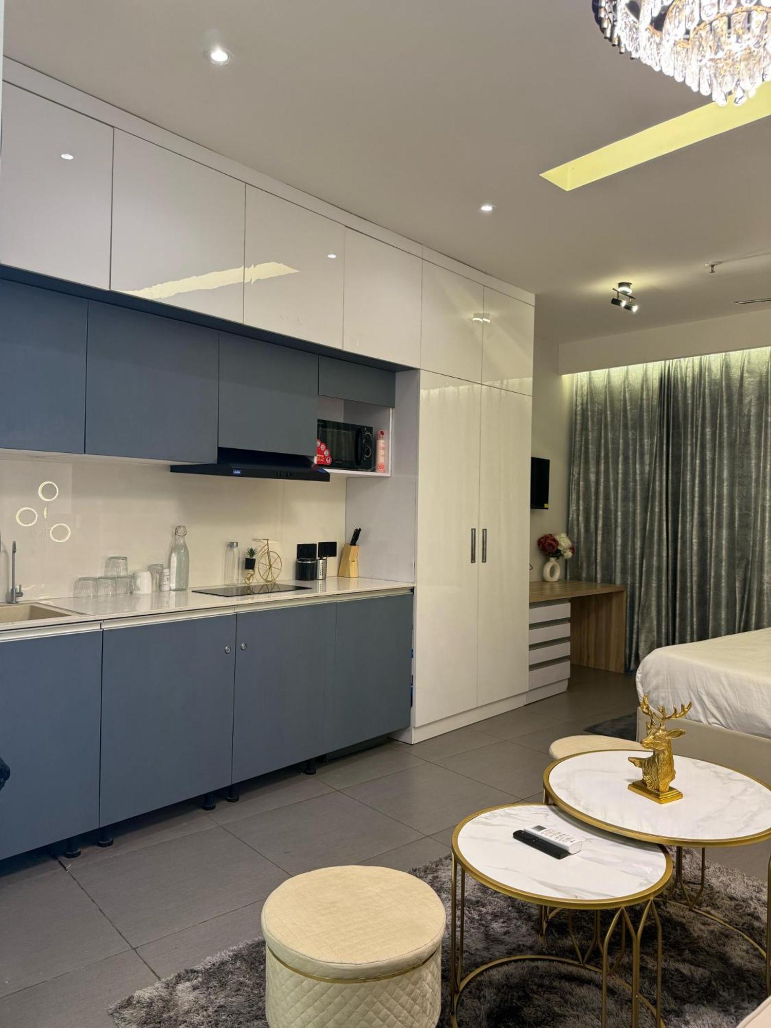 Supernova Studio's New Delhi