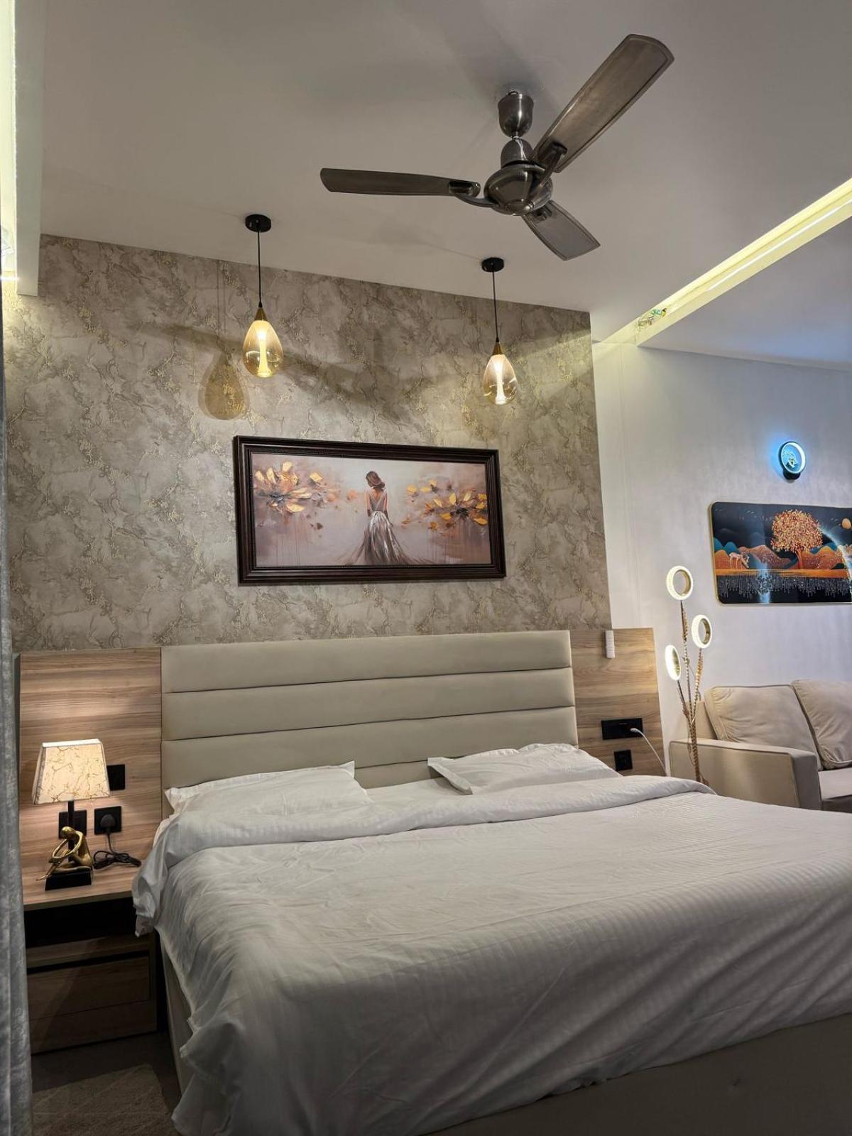 Supernova Studio's New Delhi